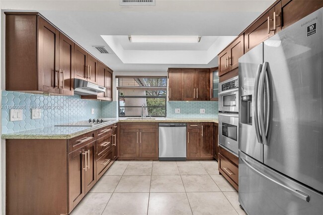 Building Photo - 11125 SW 134th Ct