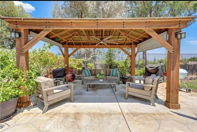 Building Photo - 575 Rembrandt Dr