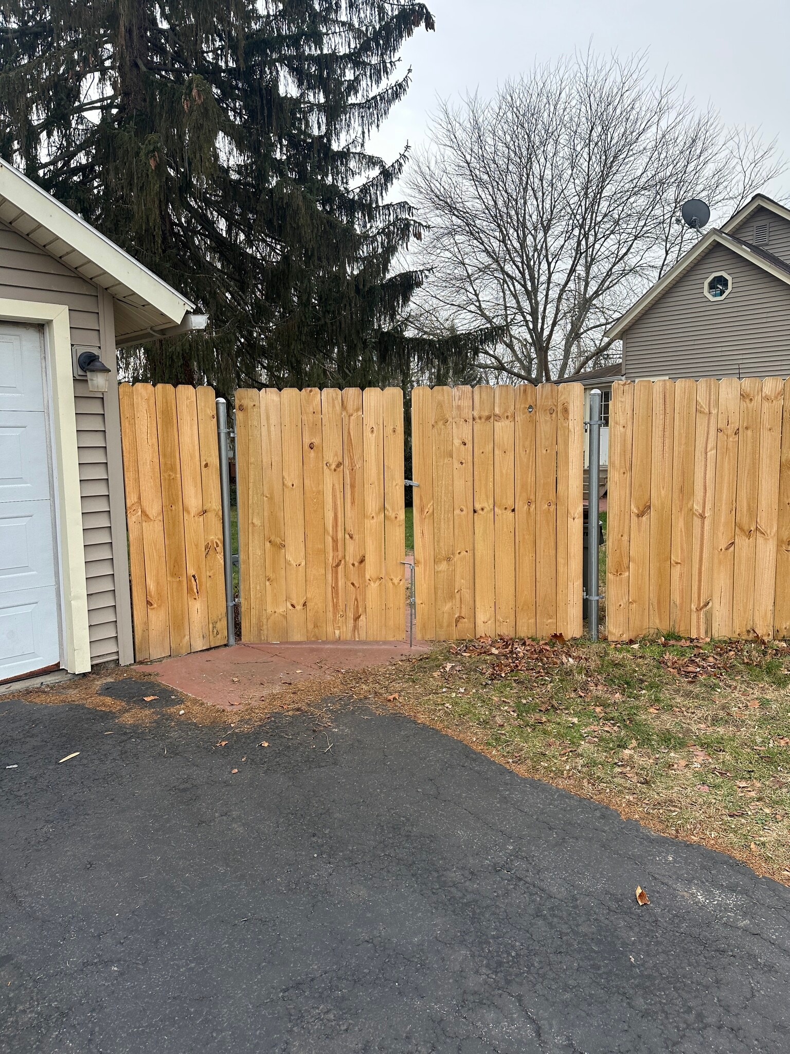 Entrance to apartment from driveway - 260 Jefferson Ave