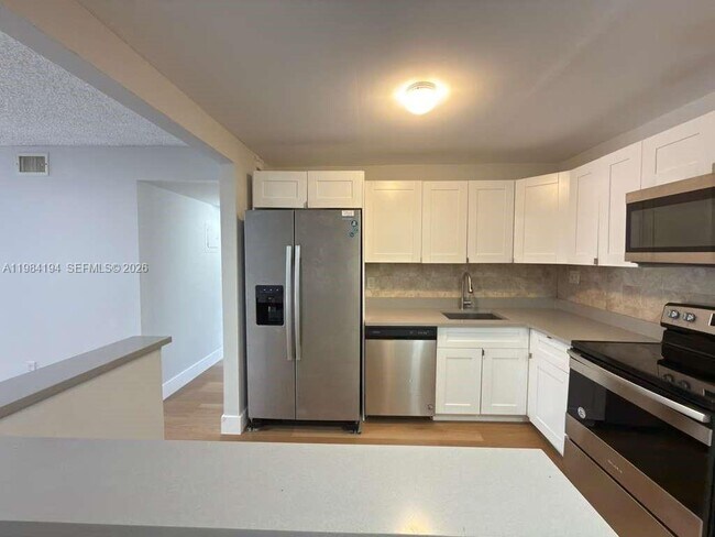 Building Photo - 4304 NW 9th Ave