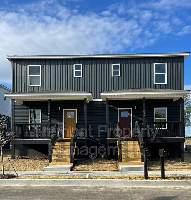Building Photo - 2486 E 21st St