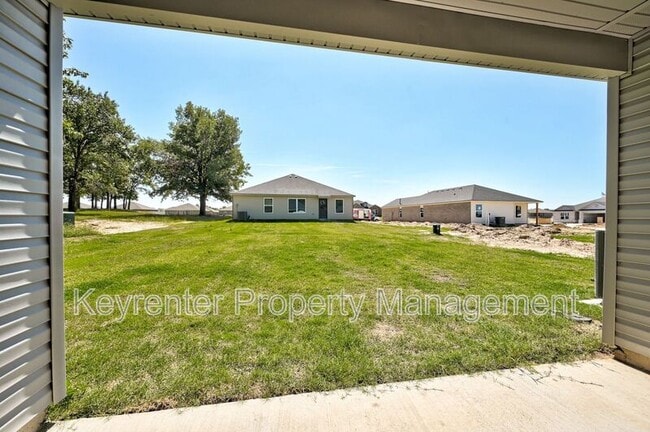 Building Photo - 504 Old Hickory Ln