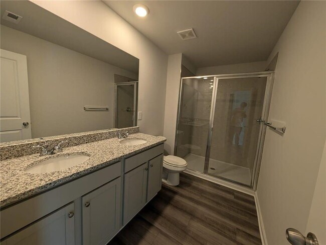 Building Photo - 102 Brexley Dr