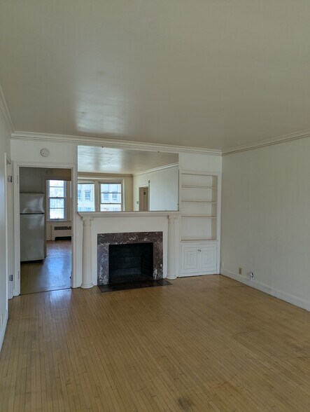 Building Photo - 300 8th St S