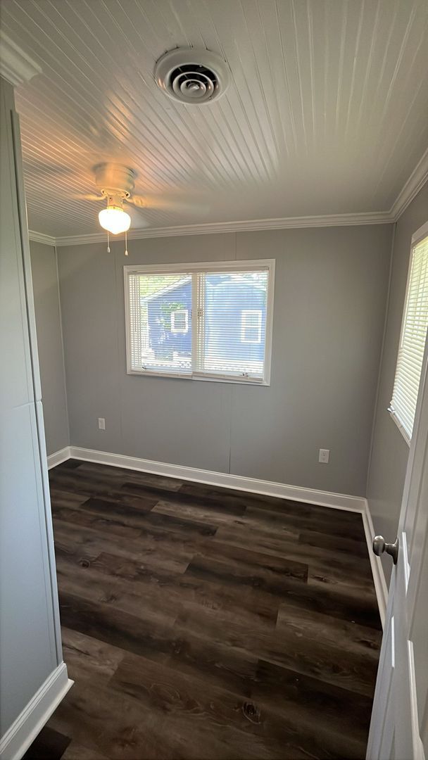 Building Photo - 112 Courtney Cir