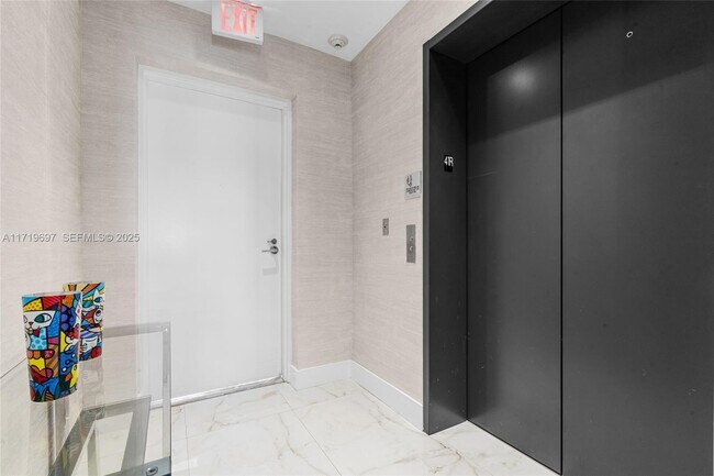 Building Photo - 2900 NE 7th Ave