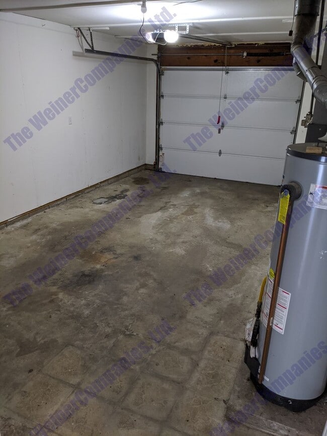 Building Photo - Now leasing for August!