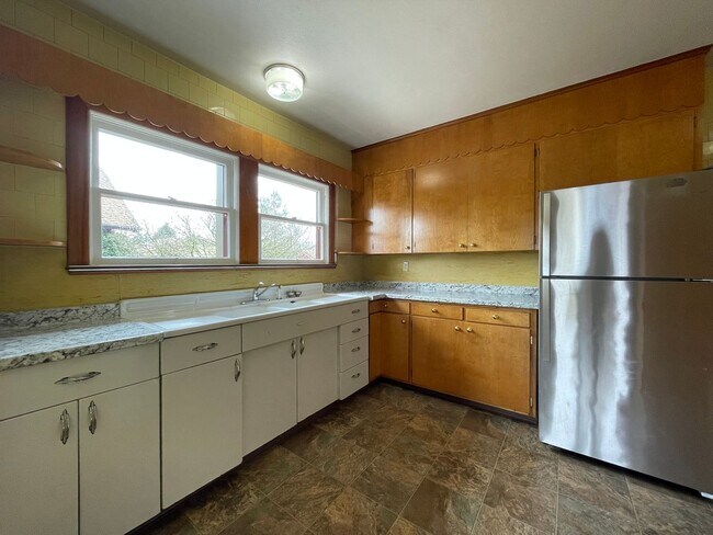 Building Photo - Exceptional Living Within Montavilla 2 Bed...