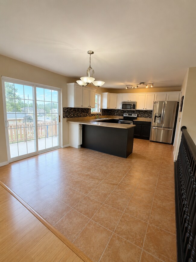 Building Photo - 108 La Vista Dr