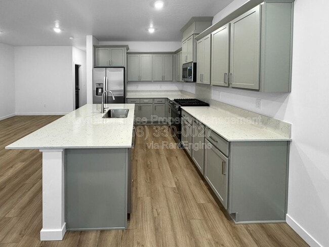 Building Photo - 4120 W Perspective St