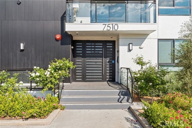 Building Photo - 7510 Sepulveda Blvd