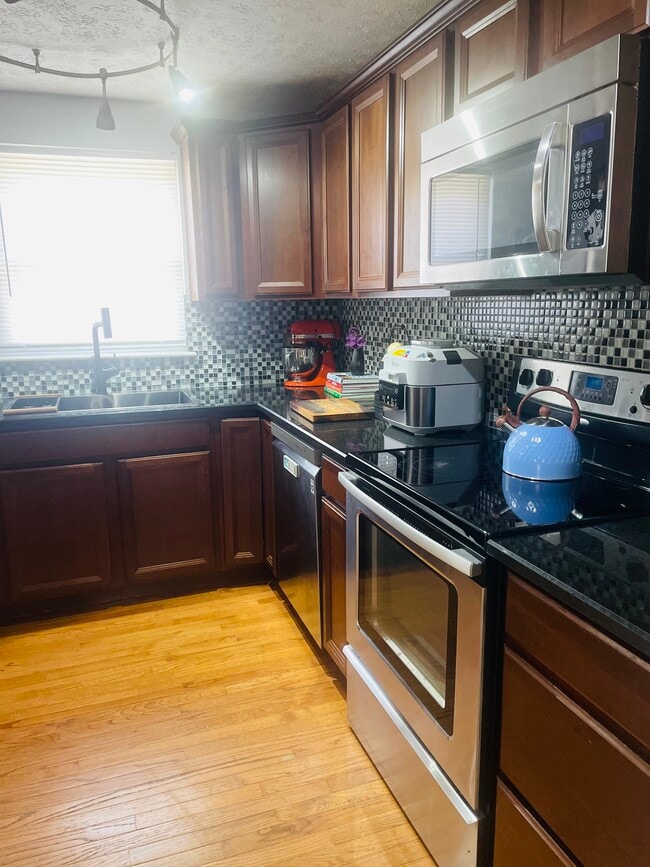 Building Photo - 11019 Neptune Pl