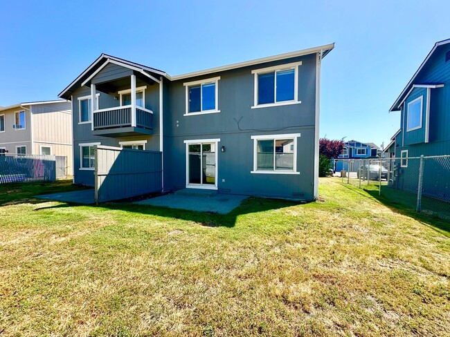 Building Photo - 2107 Yellowstone St