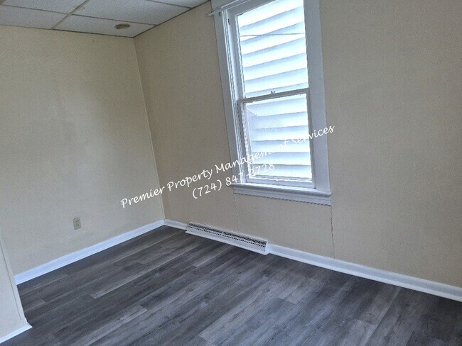 Building Photo - 2412 7th Ave