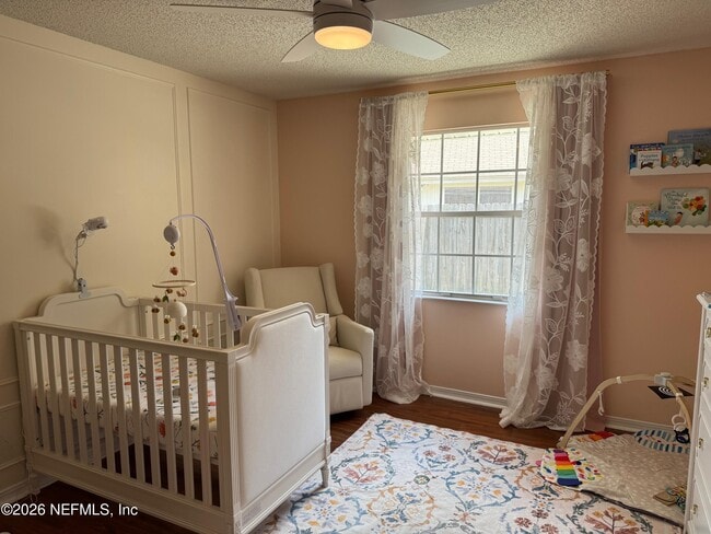 Building Photo - 1800 Castille Dr