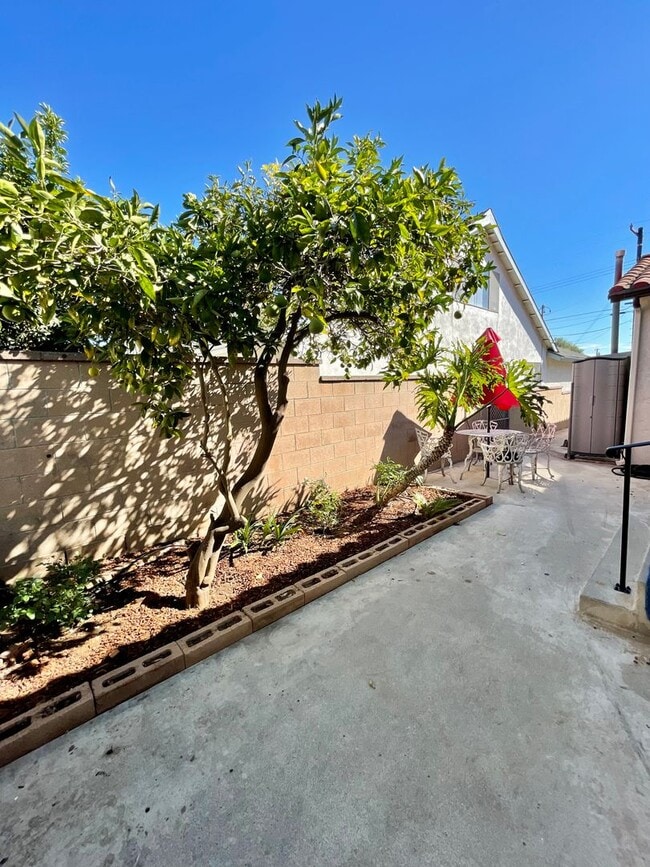 Building Photo - Torrance - 3 bd / 2 ba Home! GREAT LOCATION!!