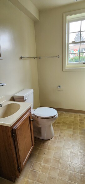 Building Photo - 226 Allison Ave