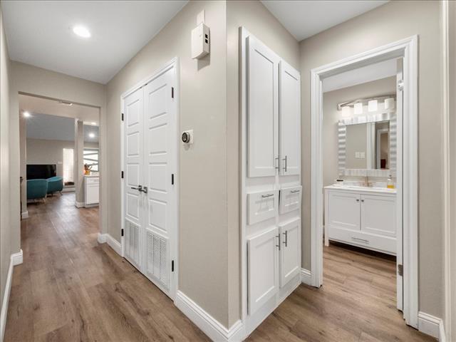 Building Photo - 9716 Highland View Dr