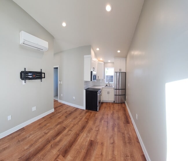 Building Photo - 5347 Bingham Ct