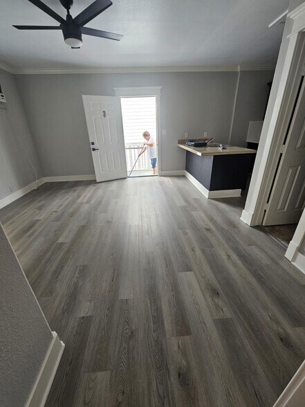 Building Photo - 3522 Beauchamp St