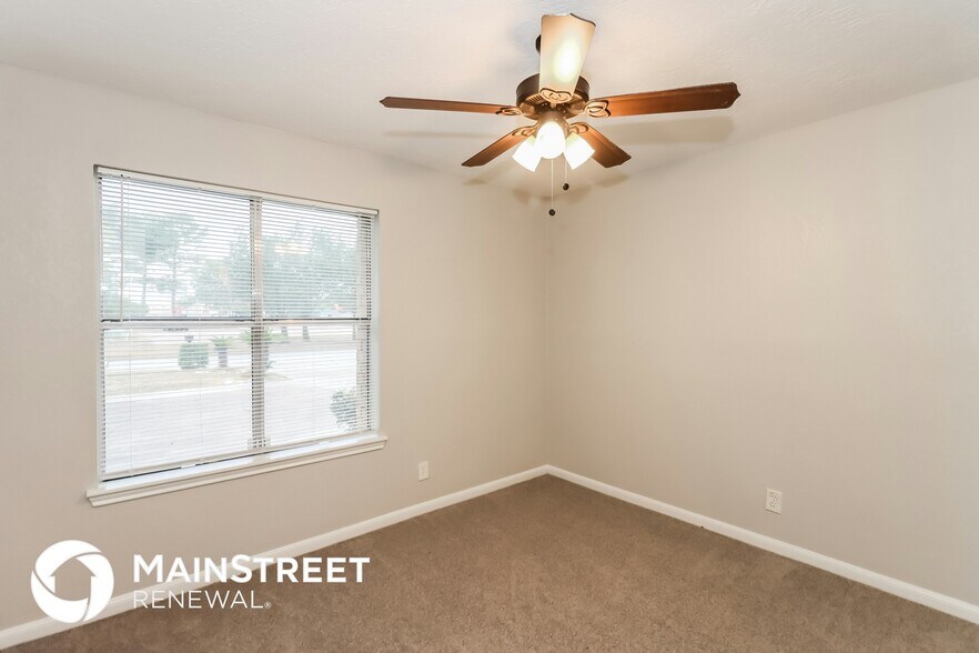 Building Photo - 11806 Perry Rd