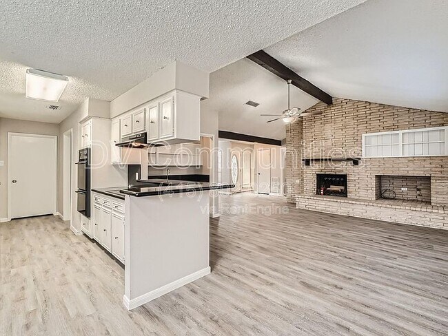 Building Photo - 16310 Cavendish Dr