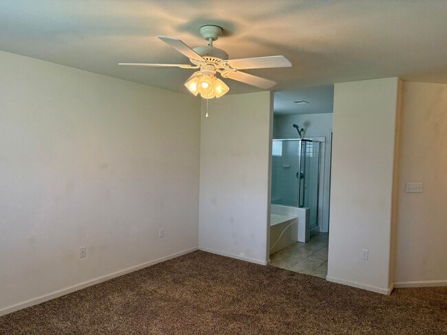 Building Photo - 12810 Marradi Ave