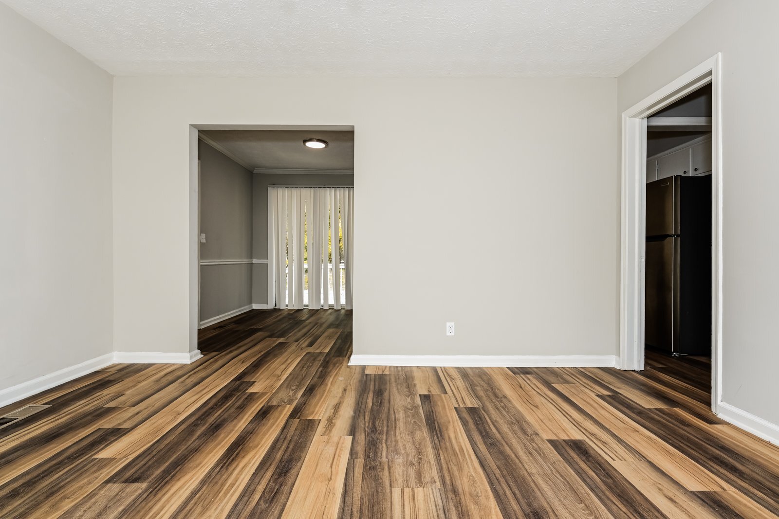 Building Photo - 2315 Japonica Dr