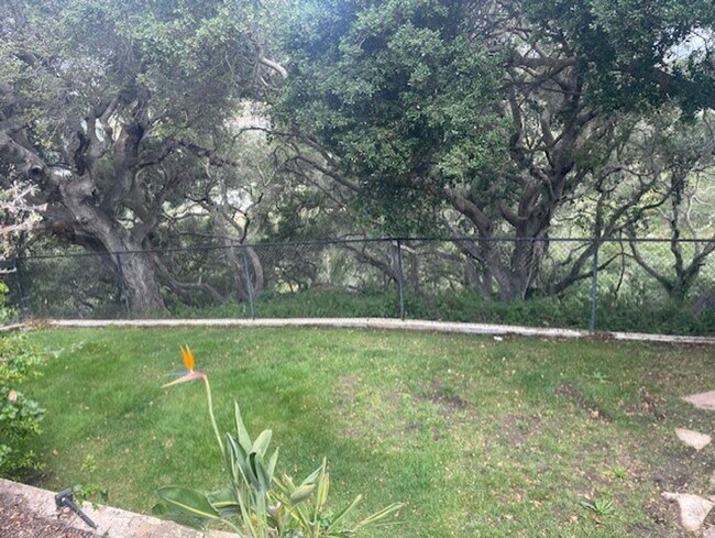 Building Photo - Charming 3 Bedroom 2.5 Bath home in Pismo Heights