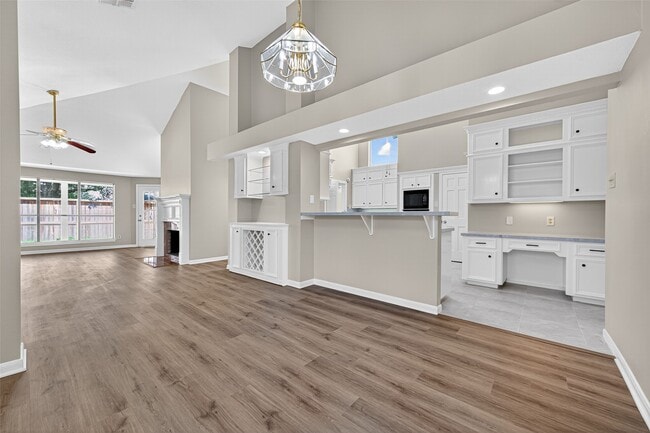 Building Photo - 4132 Deerfield Village Dr