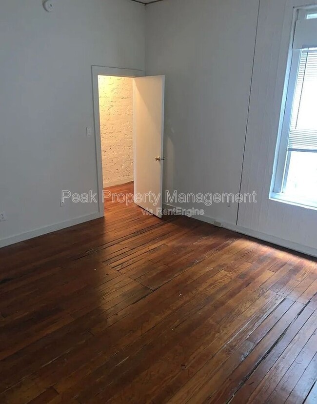 Building Photo - 308 W Broad St