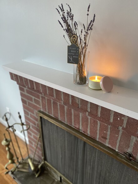 Building Photo - 121 Orlando St