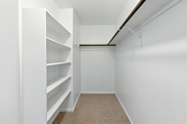 Building Photo - 7202 Redding Dr