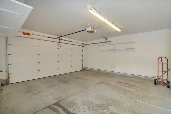 Building Photo - 4614 Redwood Rd