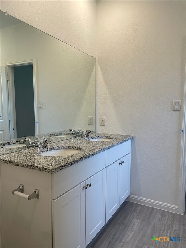 Building Photo - 447 Butterfly Bush Ct