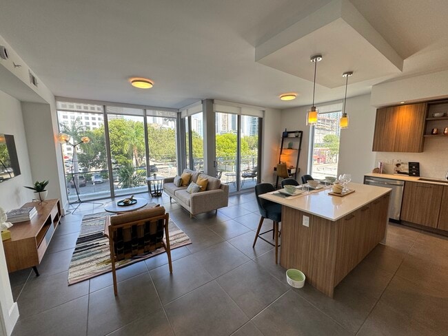 Building Photo - 250 NE 27th St