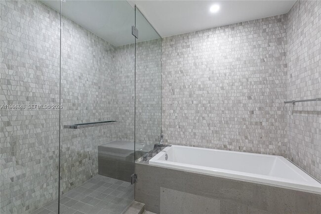 Building Photo - 88 SW 7th St