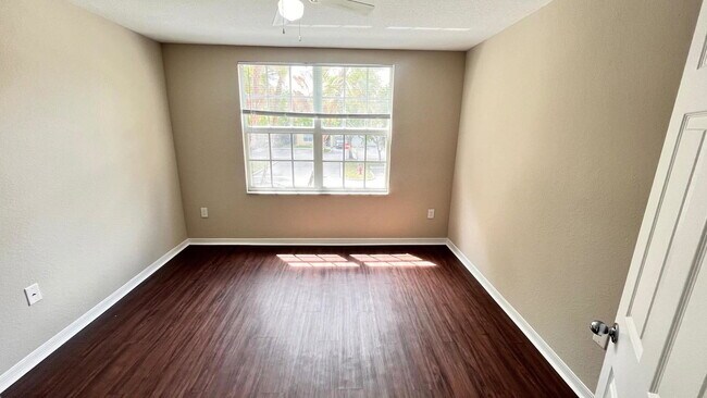 Building Photo - 15155 Michelangelo Blvd