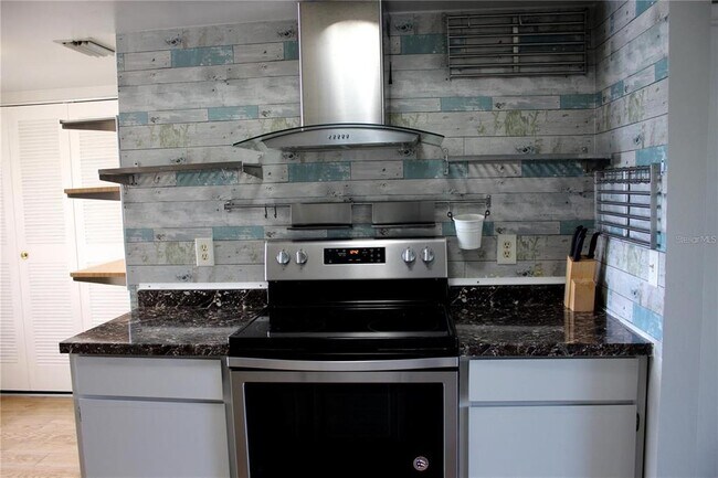 Building Photo - 1340 Stearman Ct