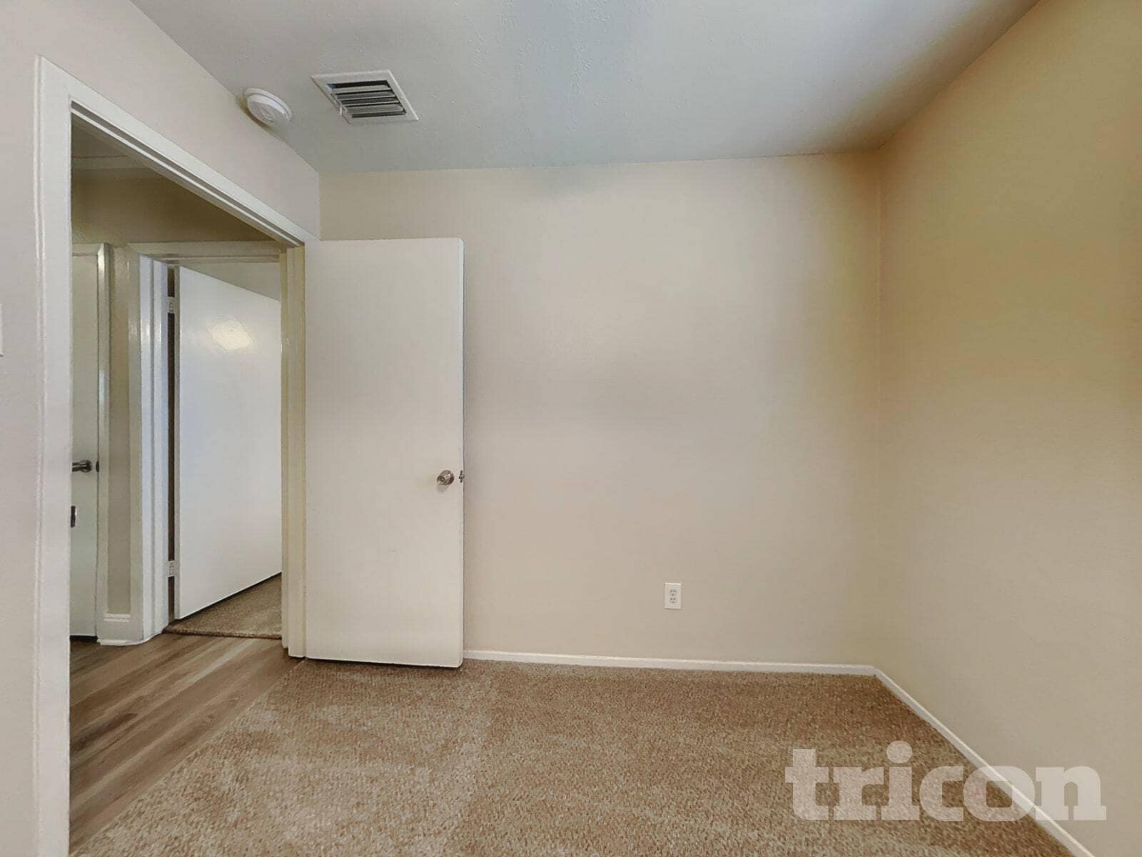 Building Photo - 711 Darnel Ln