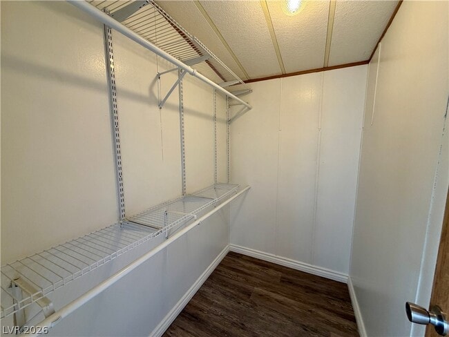 Building Photo - 230 Shoshone Ln