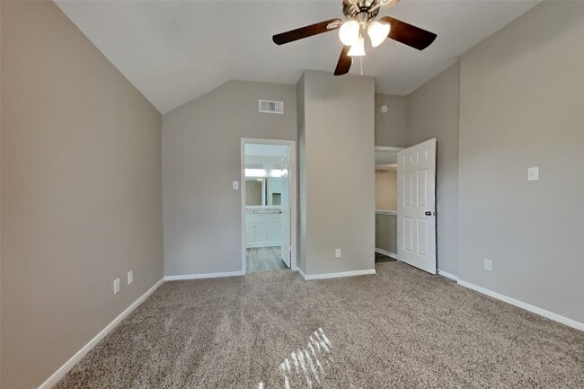 Building Photo - 9615 Winter Run Dr