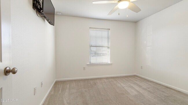 Building Photo - 3214 Caitlin St