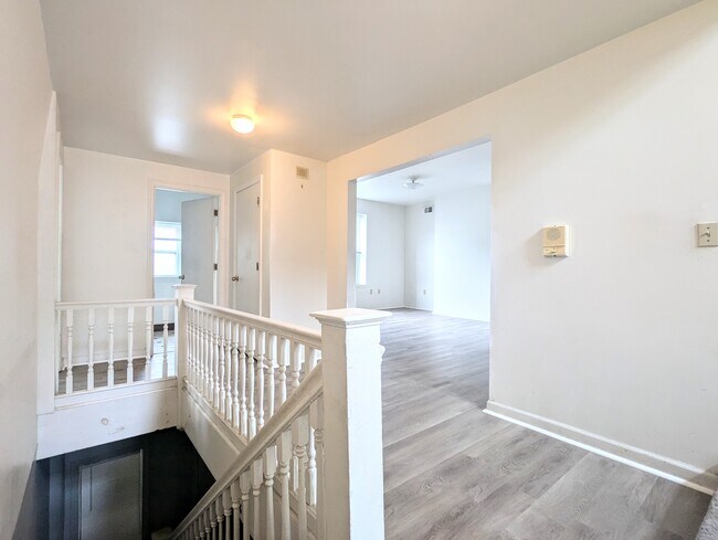 Building Photo - 5552 Black St