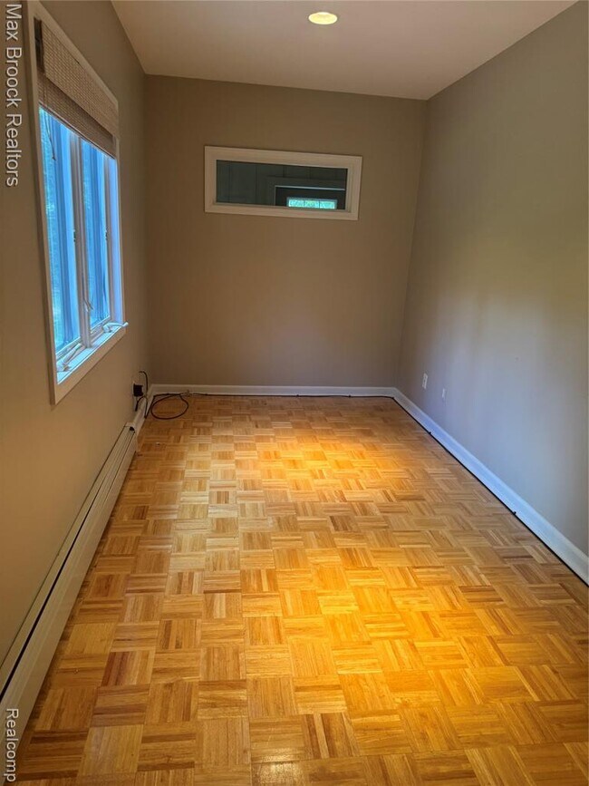 Building Photo - 3200 Hartslock Woods Dr