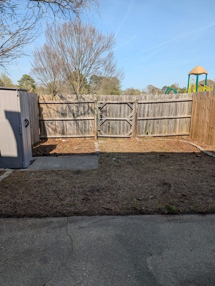 Building Photo - 3756 Governors Way