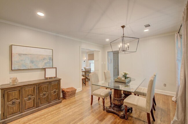 Building Photo - 3786 Rosedale Dr