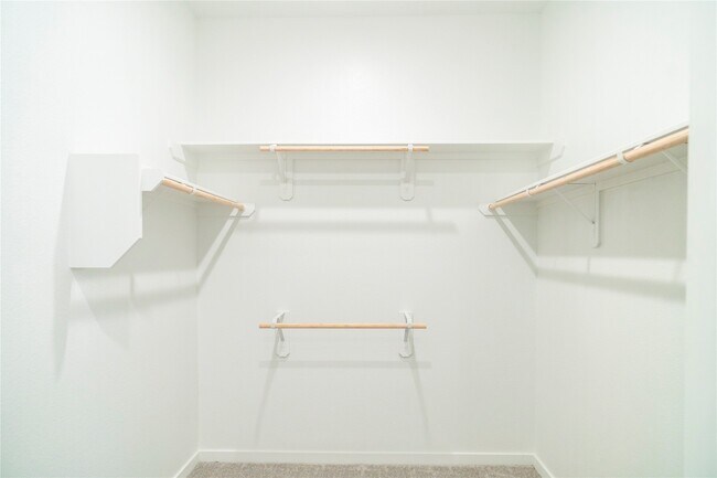 Building Photo - 31026 Sun Vly Dr