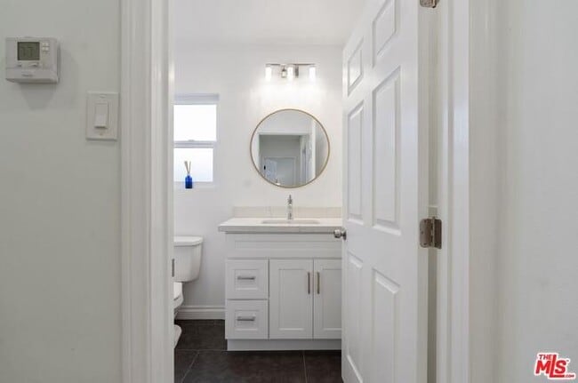 Building Photo - 15220 Morrison St