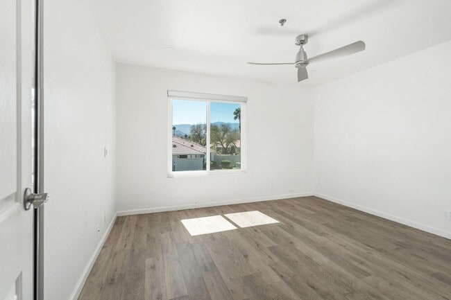 Building Photo - 43376 Cook St